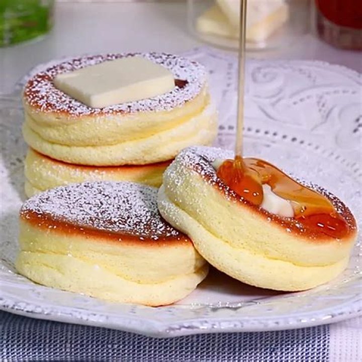 How Japanese Soufflé Pancakes Became the Hottest Visual Treat for Dessert Enthusiasts