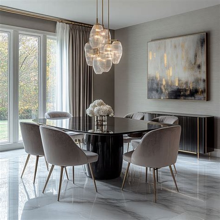 Mixing Metallics and Textures: Elevating Your Eclectic Dining Table