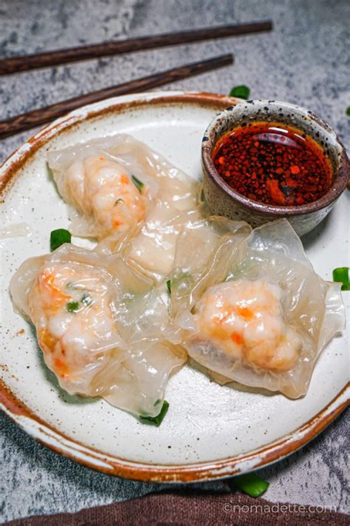 Exploring Global Textures: Rice Paper Dumplings vs. Traditional Crunchy Fillings